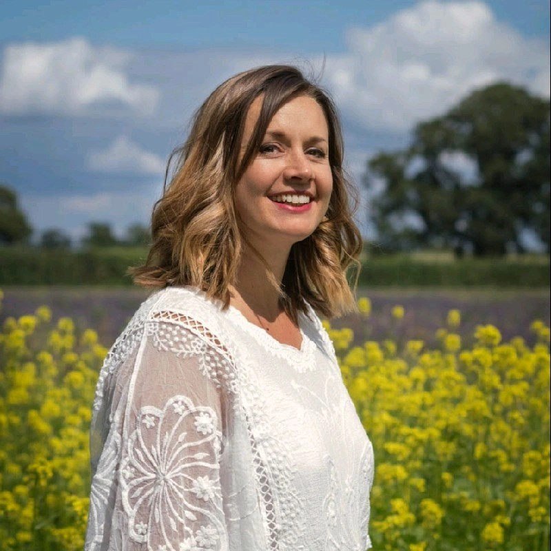 Anette Jacobs, EMCC Global EIA Senior Practitioner, neurodiversity-affirming, trauma-informed coach and facilitator.